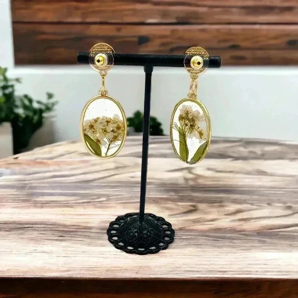 Flower Preservation Art to Wear Dangle Resin Statement Earrings Floral/Fauna - Picture 2 of 4